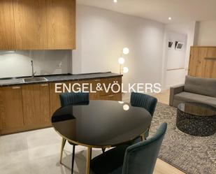 Menjador de Apartament en venda en  Madrid Capital amb Aire condicionat, Calefacció i Moblat