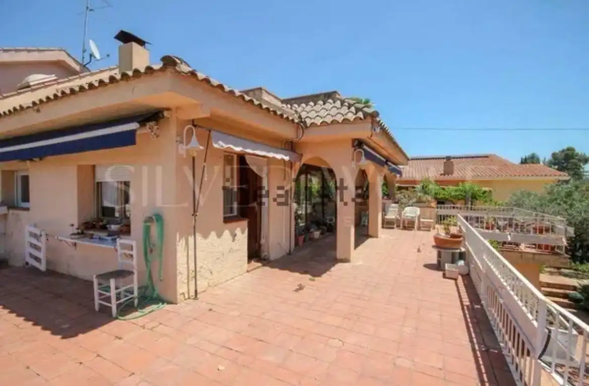 Terrassa de Casa o xalet en venda en Esparreguera amb Aire condicionat, Calefacció i Jardí privat