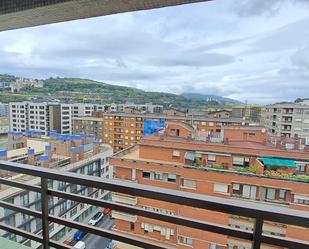 Vista exterior de Pis en venda en Bilbao  amb Terrassa