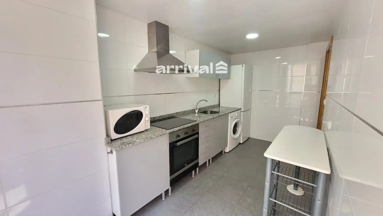 Cuina de Pis en venda en Valencia amb Parquet, Terrassa i Moblat