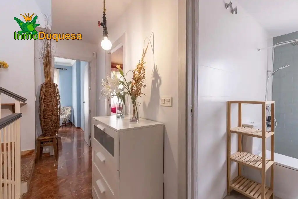 Casa adosada en venta en Granada con Aire acondicionado, Calefacción y Jardín privado