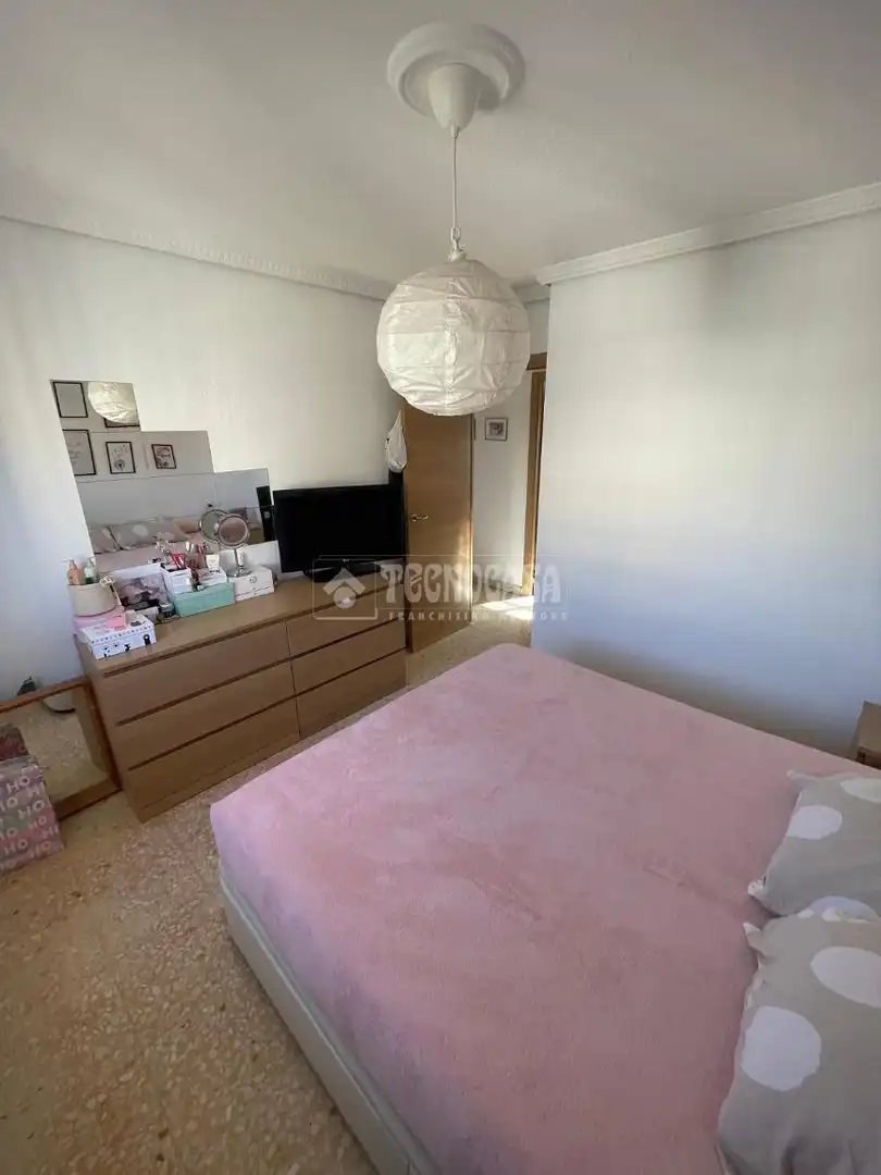 Bedroom of Flat for sale in Sevilla  with Air Conditioner and Terrace