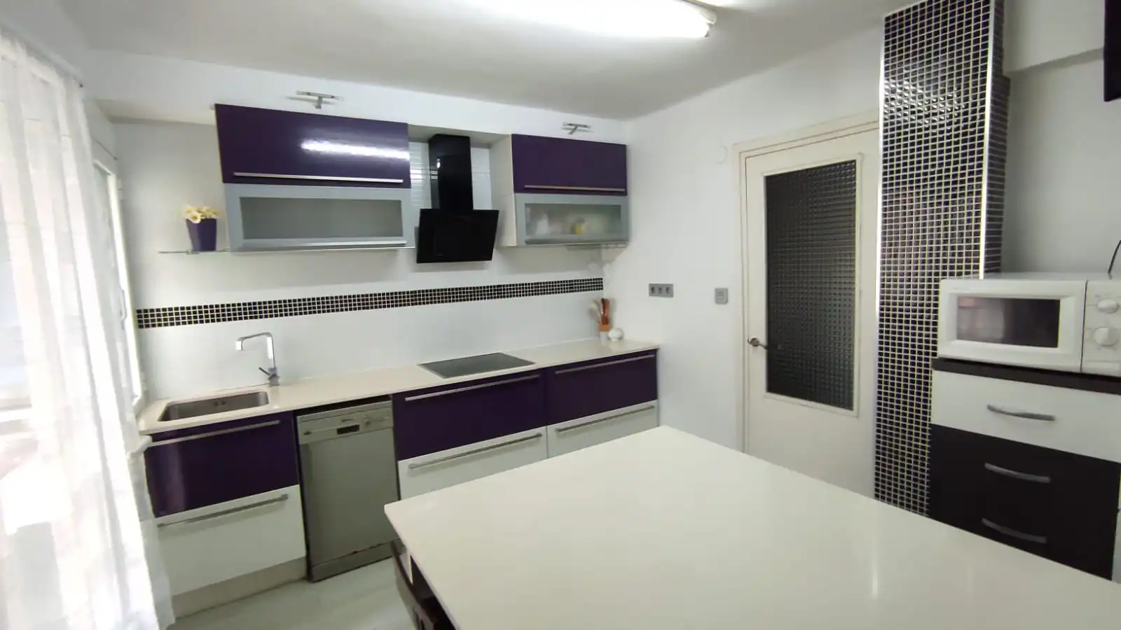Cocina de Piso en venta en Ermua con Calefacción, Trastero y Amueblado