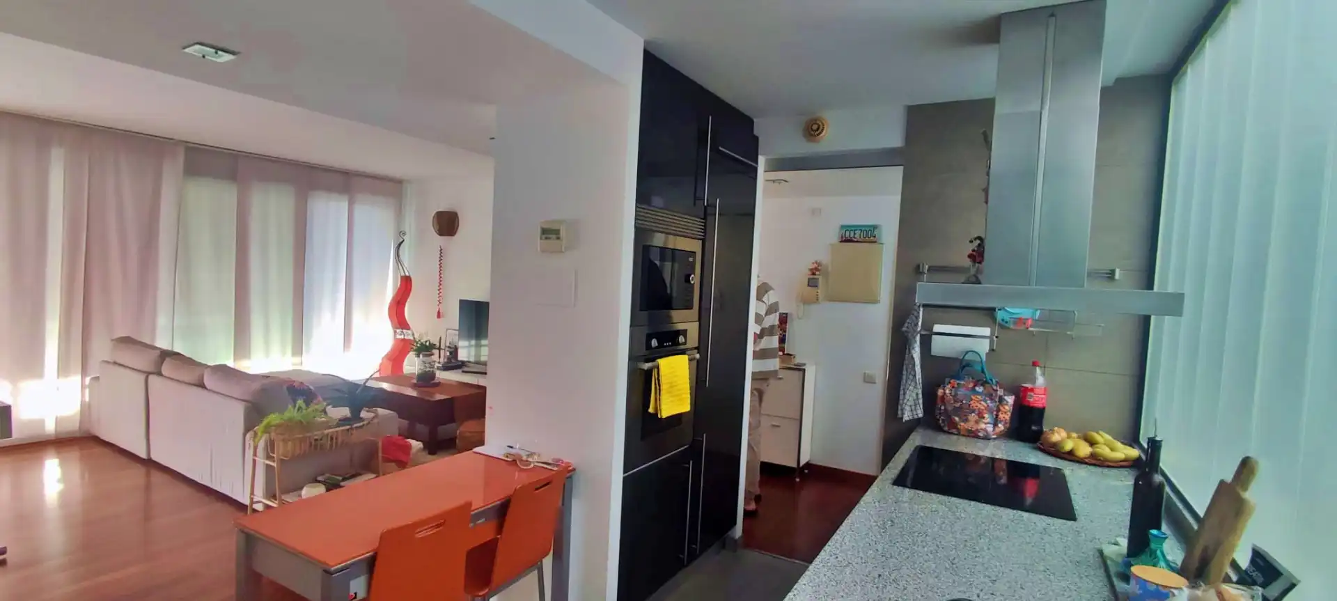 Cocina de Piso en venta en L'Hospitalet de Llobregat con Aire acondicionado, Calefacción y Parquet