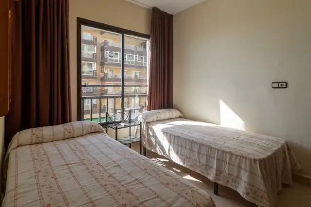 Bedroom of Apartments for sale in Fuengirola  with Air Conditioner, Private garden and Terrace