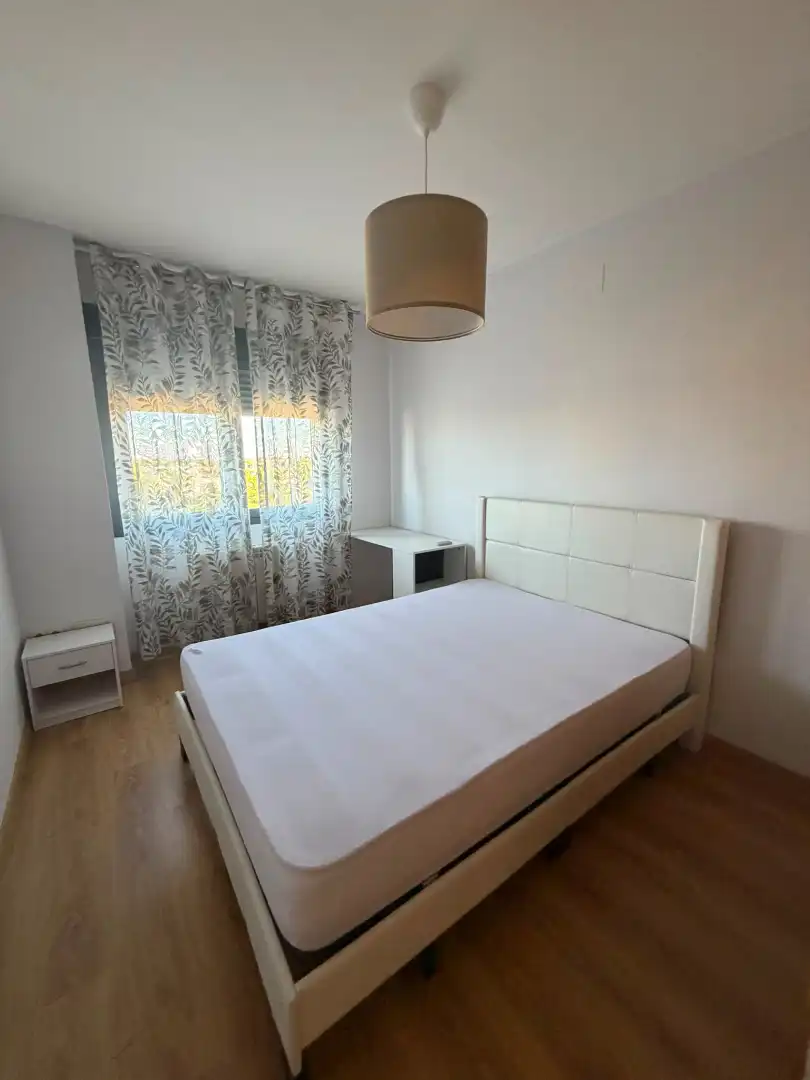 Habitación de Apartamento de alquiler en Ciudad Real con Amueblado
