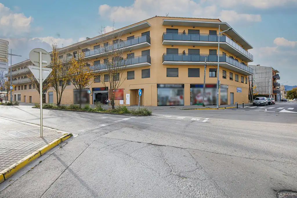 Vista exterior de Pis en venda en Tordera amb Parquet