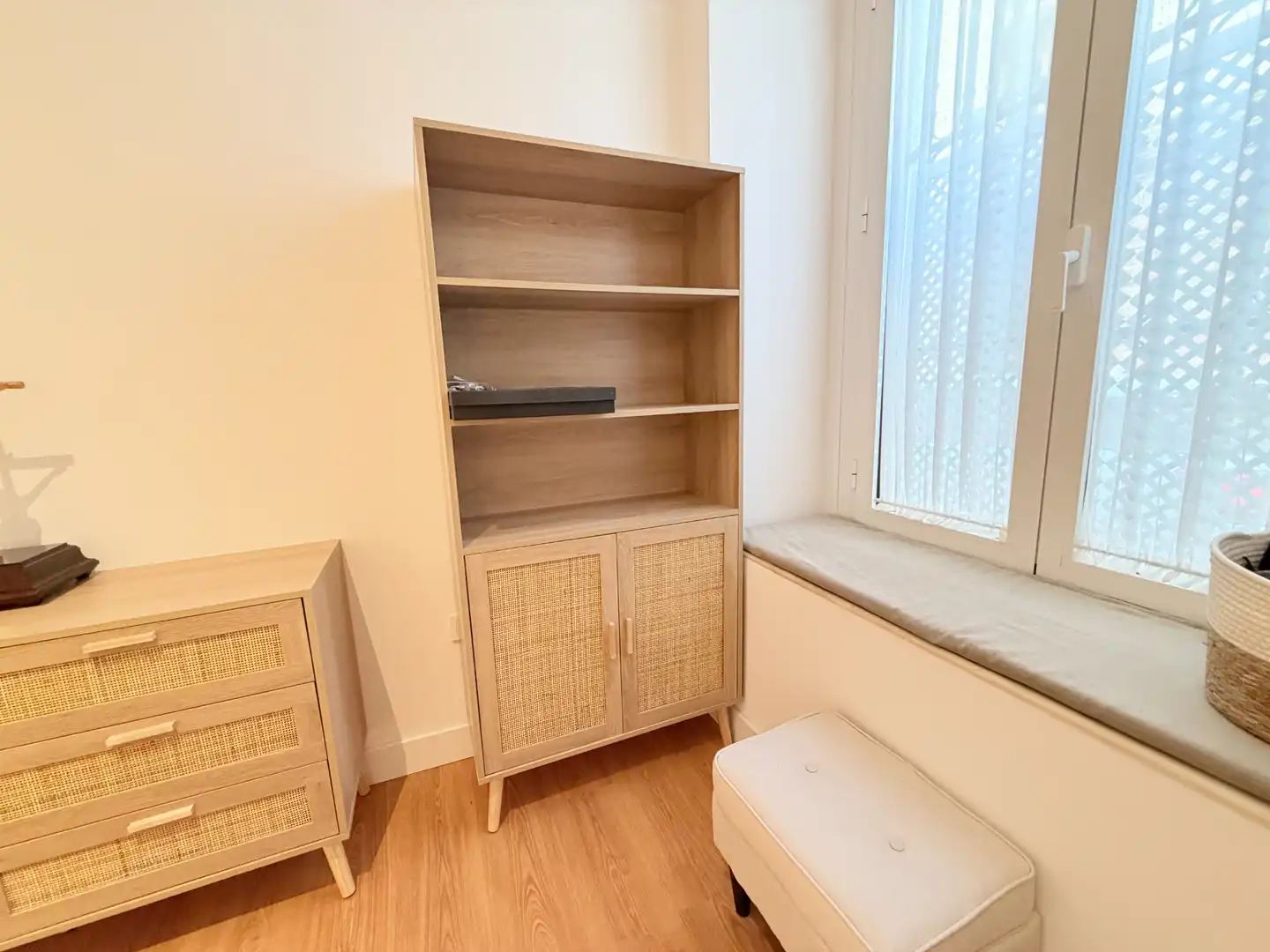 Bedroom of Apartments for rent in Sevilla  with Air Conditioner, Heating and Parquet flooring