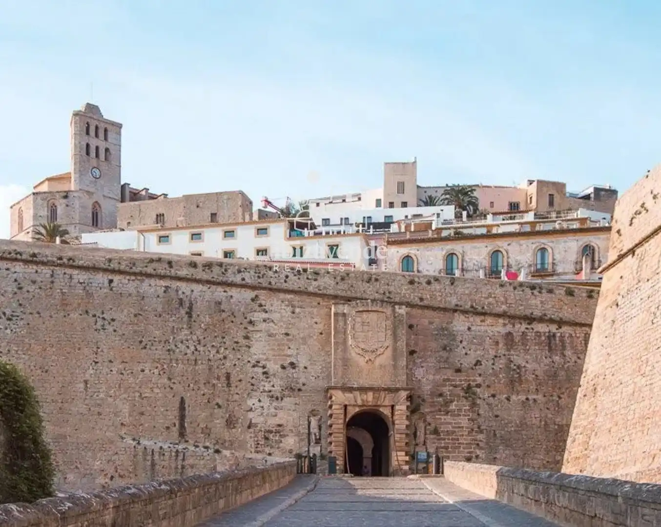 Vista exterior de Pis de lloguer en Eivissa amb Aire condicionat, Terrassa i Moblat