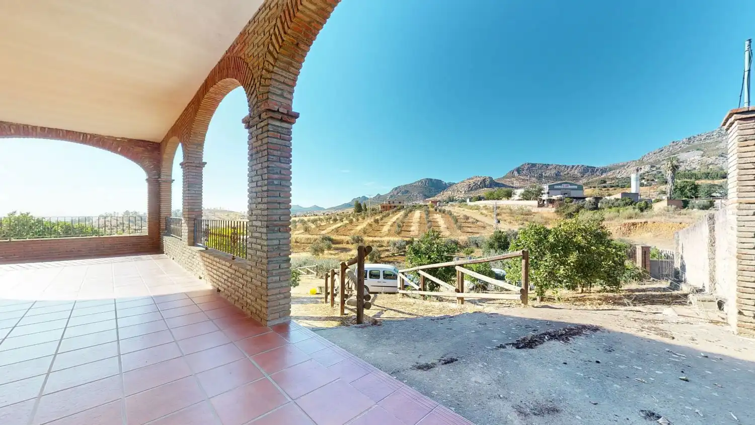 Außenansicht von Country house zum Verkauf in Hornachos