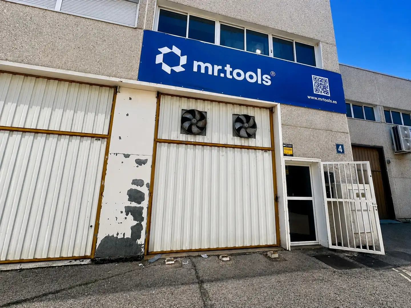 Fabrikhallen zum Verkauf in Calle Zagreb, 4, Europolis
