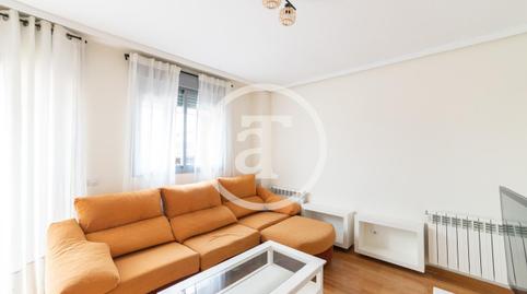 Foto 3 de Ático de alquiler en Calle Fuente Cisneros, Parque Oeste - Fuente Cisneros, Madrid