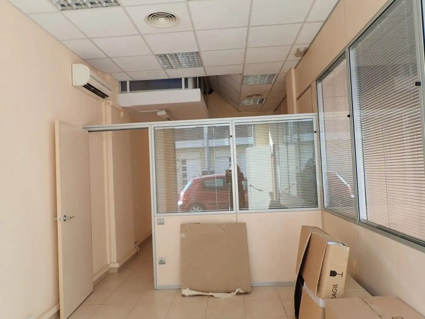 Büro zur Miete in Gavà mit Klimaanlage, Heizung und Möbliert