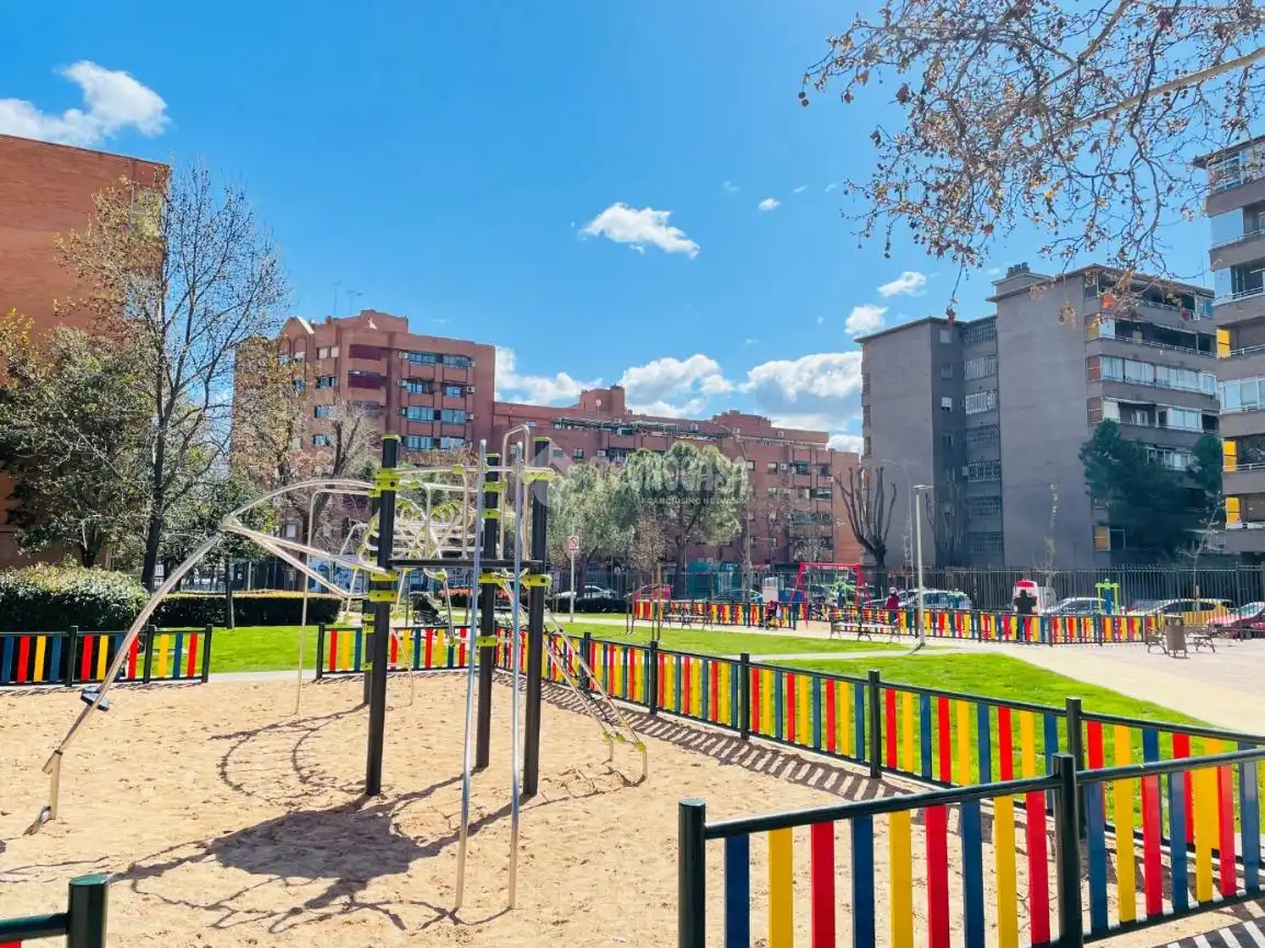 Vista exterior de Piso en venta en Torrejón de Ardoz con Aire acondicionado