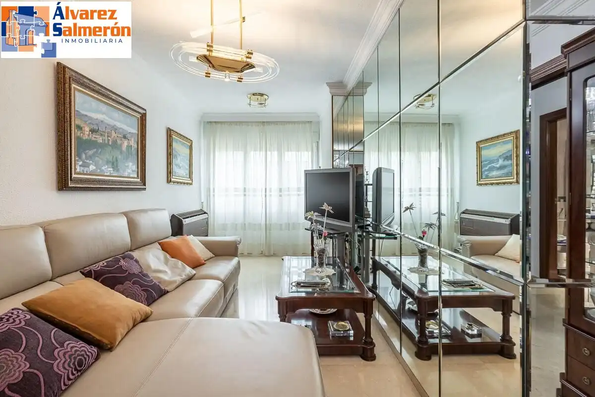 Appartamento con ascensore in vendita a Calle ARQUITECTO JIMENEZ LACAL, imagen 3