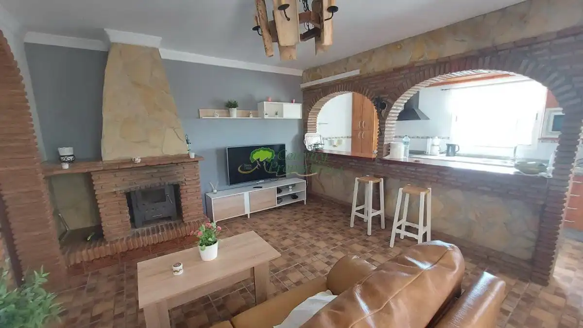 Sala d'estar de Finca rústica de lloguer en Algarrobo amb Terrassa, Traster i Moblat