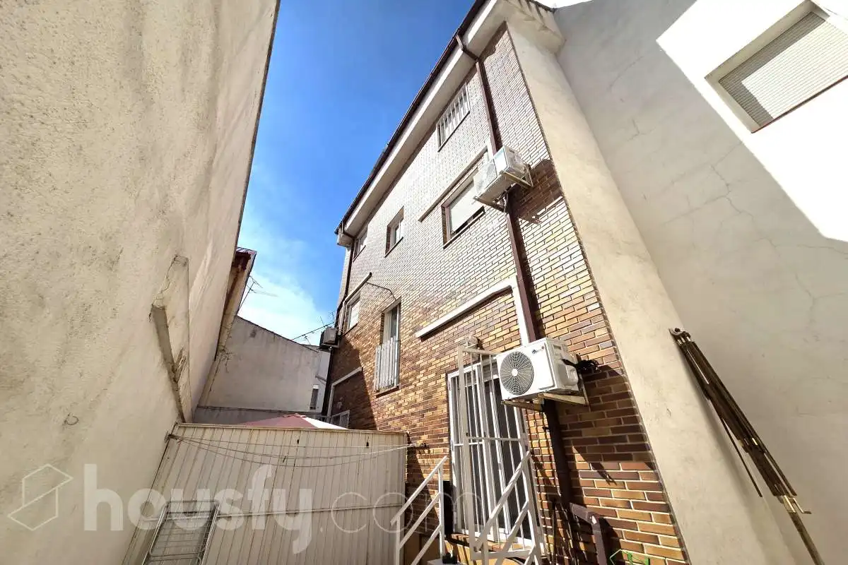 Vista exterior de Piso de alquiler en Madrid con Aire acondicionado, Calefacción y Trastero