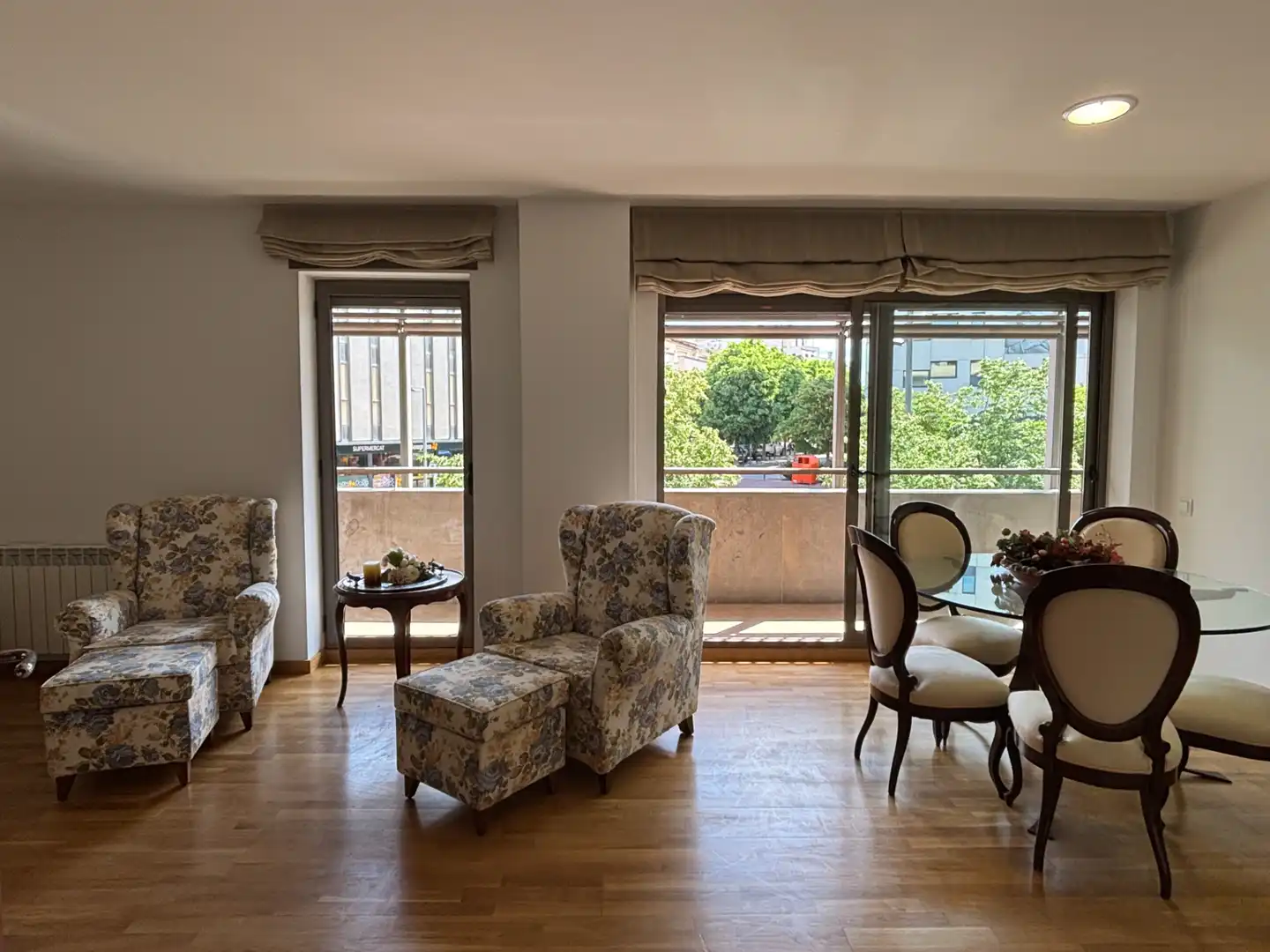 Sala d'estar de Pis en venda en Terrassa amb Aire condicionat, Parquet i Forn