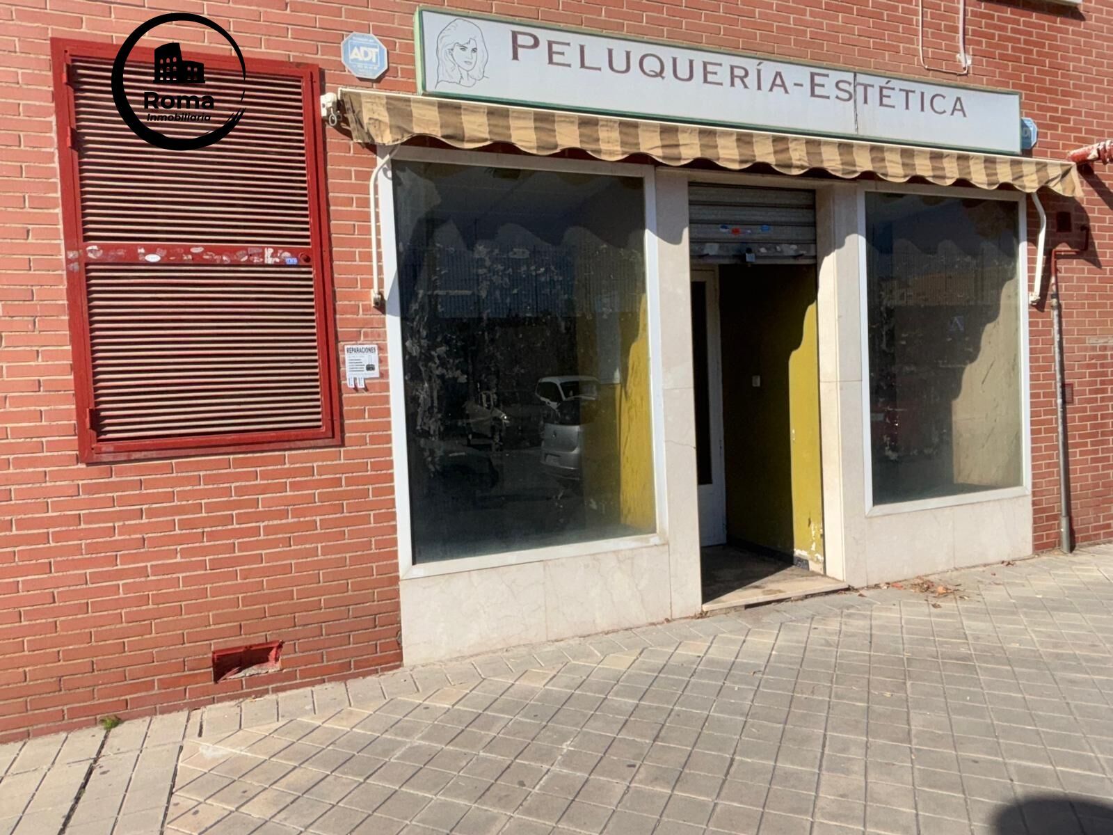 Premises for sale in  Granada Capital