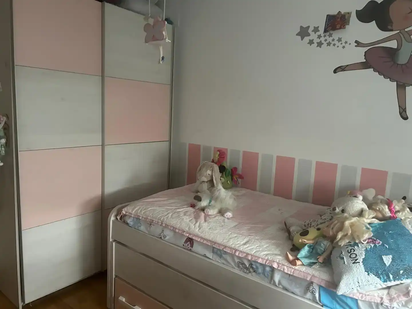 Dormitori de Pis de lloguer en Ávila amb Parquet, Traster i Piscina