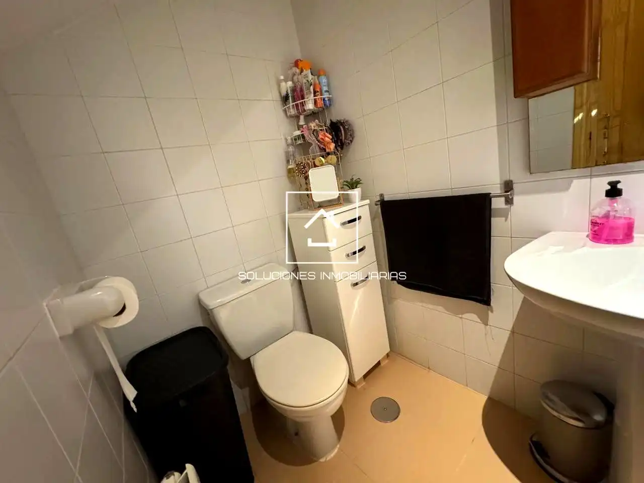 Bathroom of Houses for sale in Meco  with Private garden and Swimming Pool
