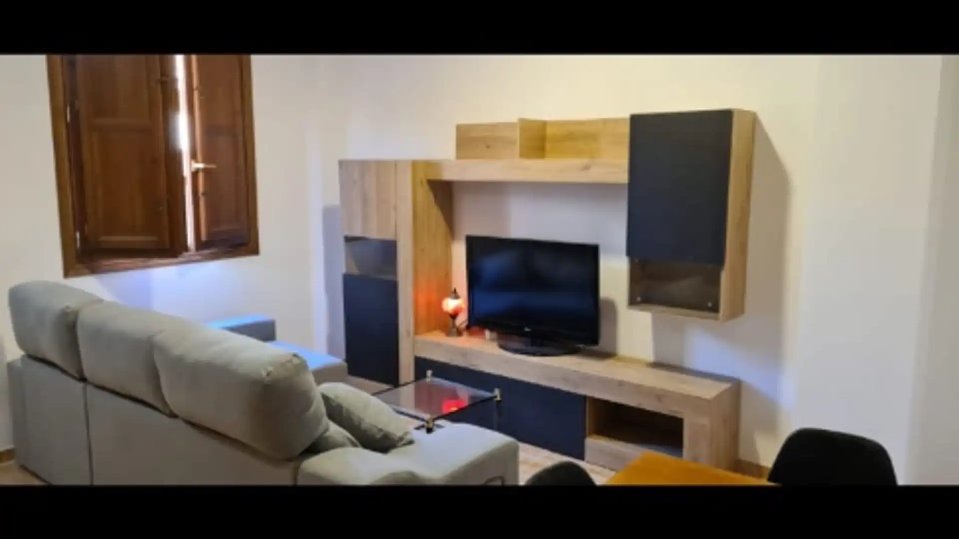 Sala de estar de Piso de alquiler en  Granada Capital con Aire acondicionado, Calefacción y Amueblado