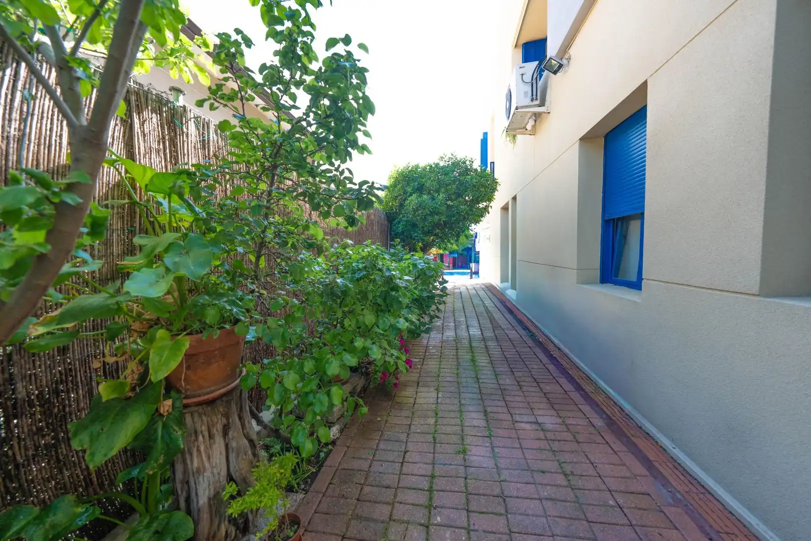 Außenansicht von Haus oder Chalet zum Verkauf in Madrid mit Klimaanlage, Heizung und Privatgarten