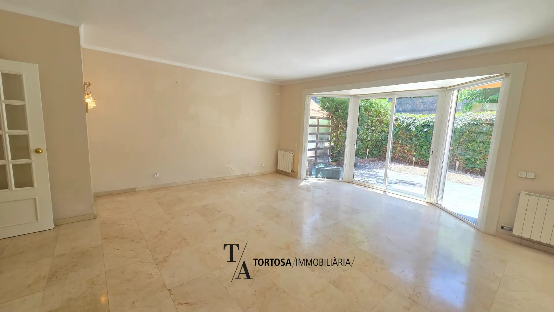 Adossat amb piscina en venda a Golf - Can Trabal, imagen 7
