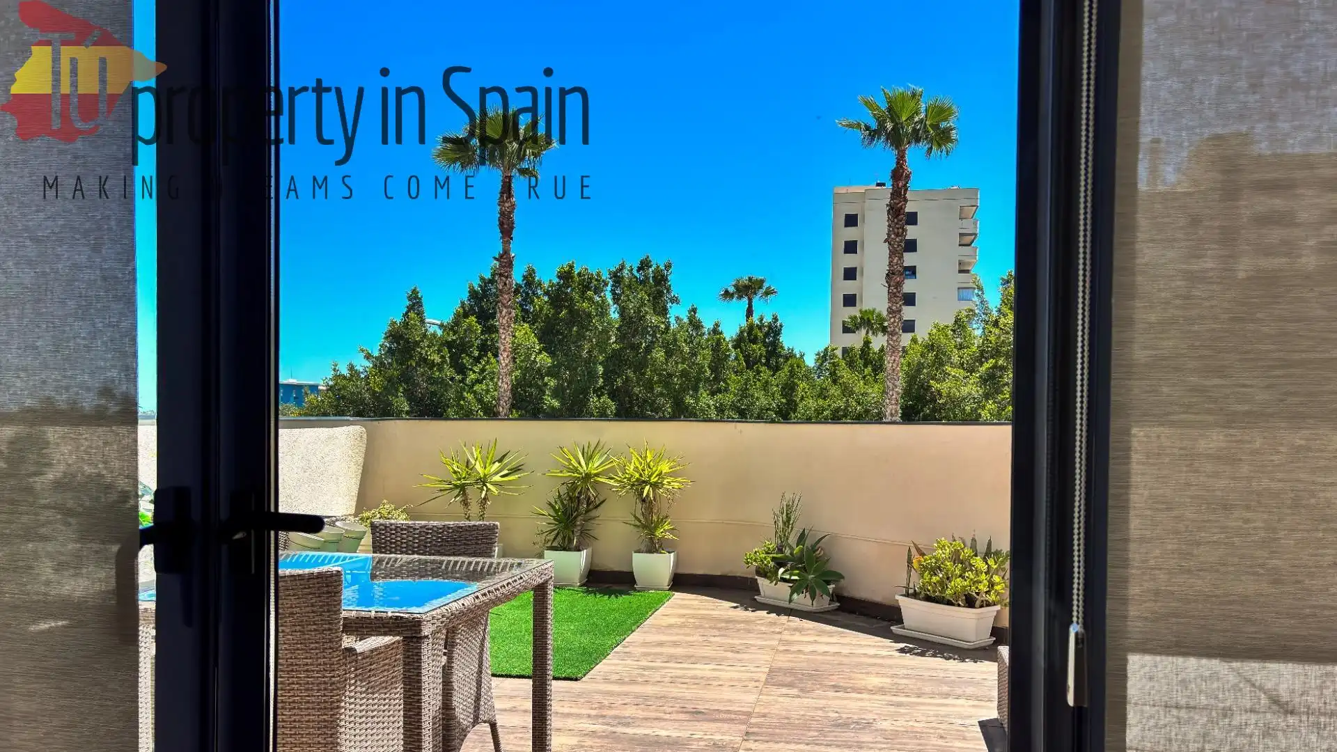 Terraza de Piso para compartir en Alicante / Alacant con Terraza, Amueblado y Piscina comunitaria