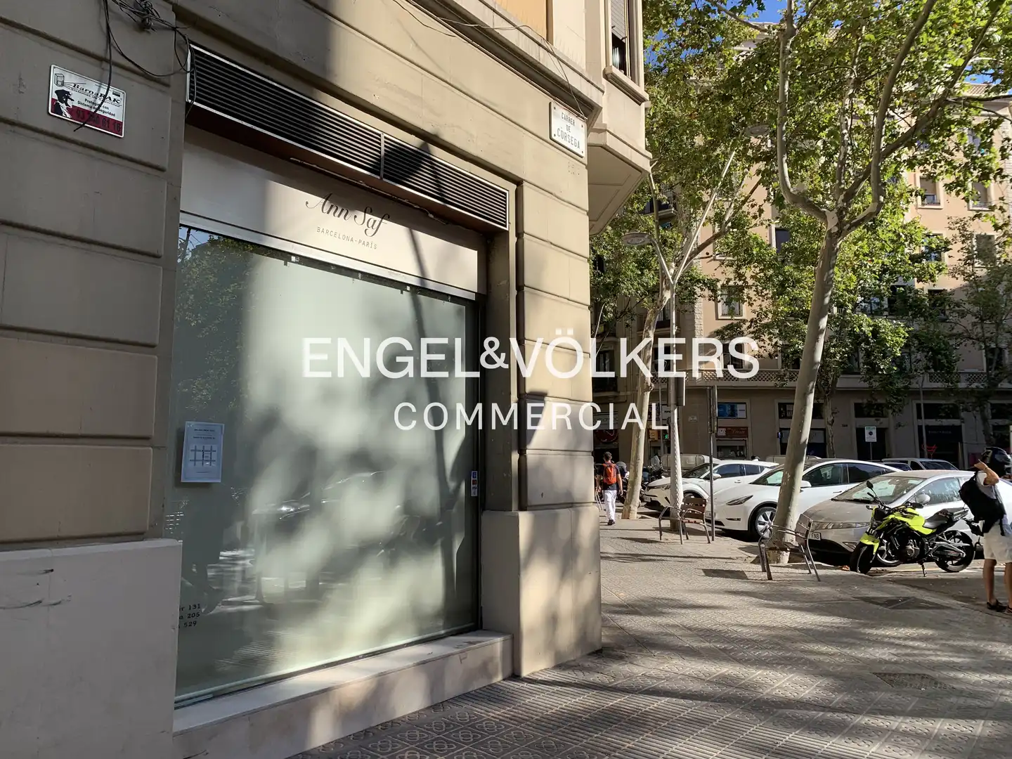 Exterior view of Commercial properties for rent in Barcelona