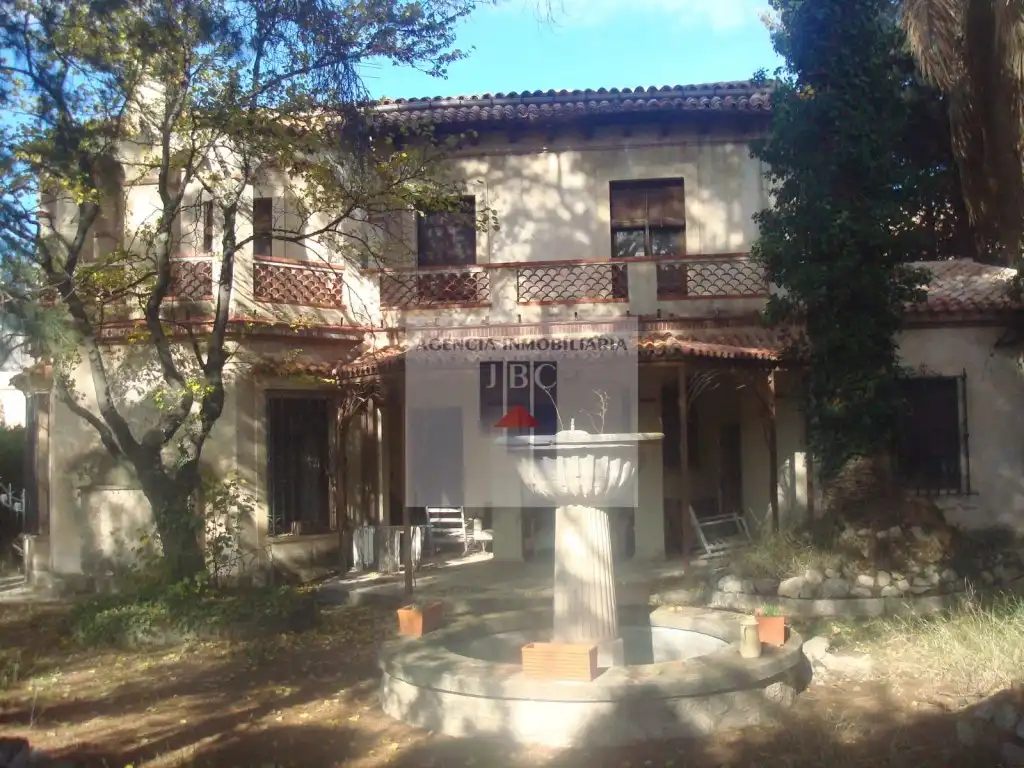 Vista exterior de Edificio en venta en Alcoy / Alcoi