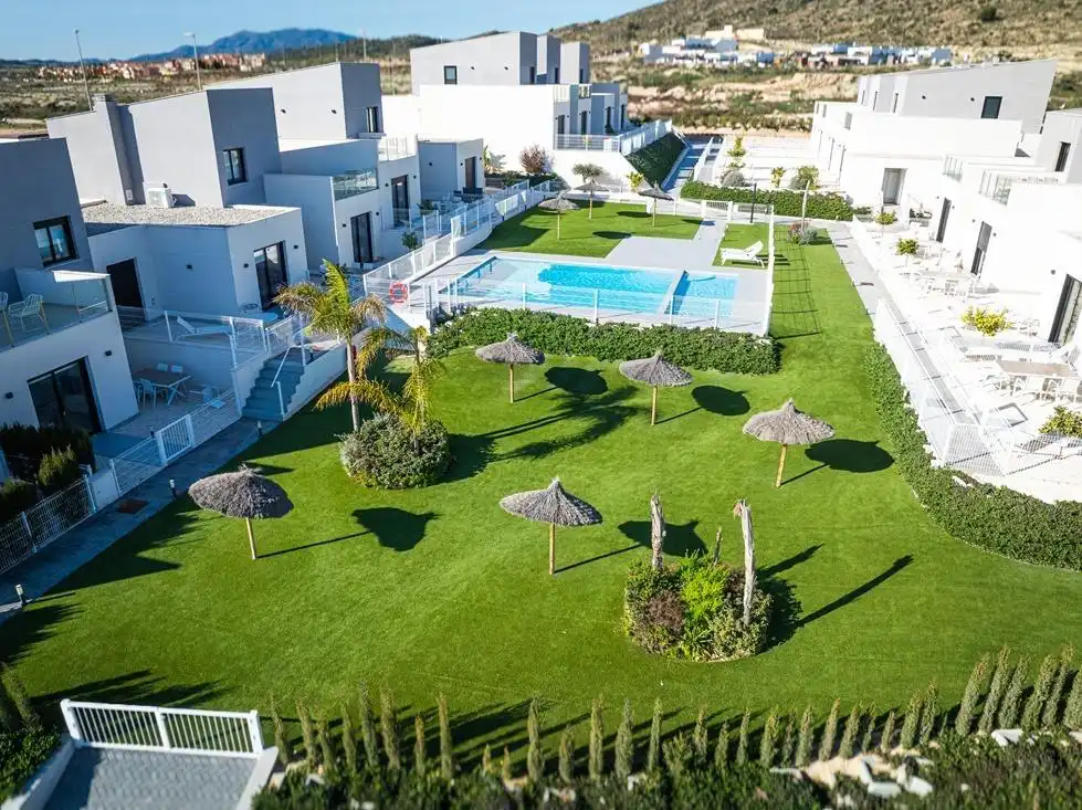 Vista exterior de Casa adosada en venta en Murcia con Aire acondicionado, Calefacción y Jardín privado