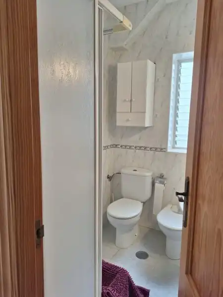 Badezimmer von Wohnung zur Miete in Motril mit Terrasse, Möbliert und Fernseher