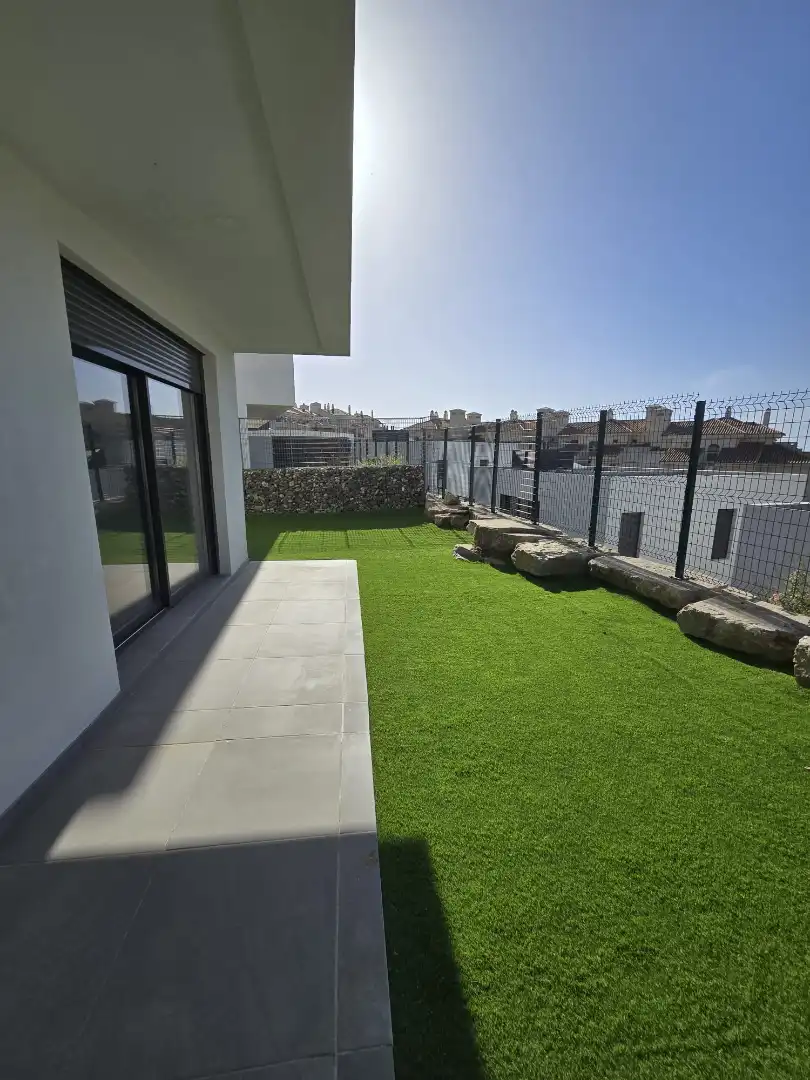 Terraza de Casa adosada en venta en Mijas con Aire acondicionado, Jardín privado y Piscina comunitaria