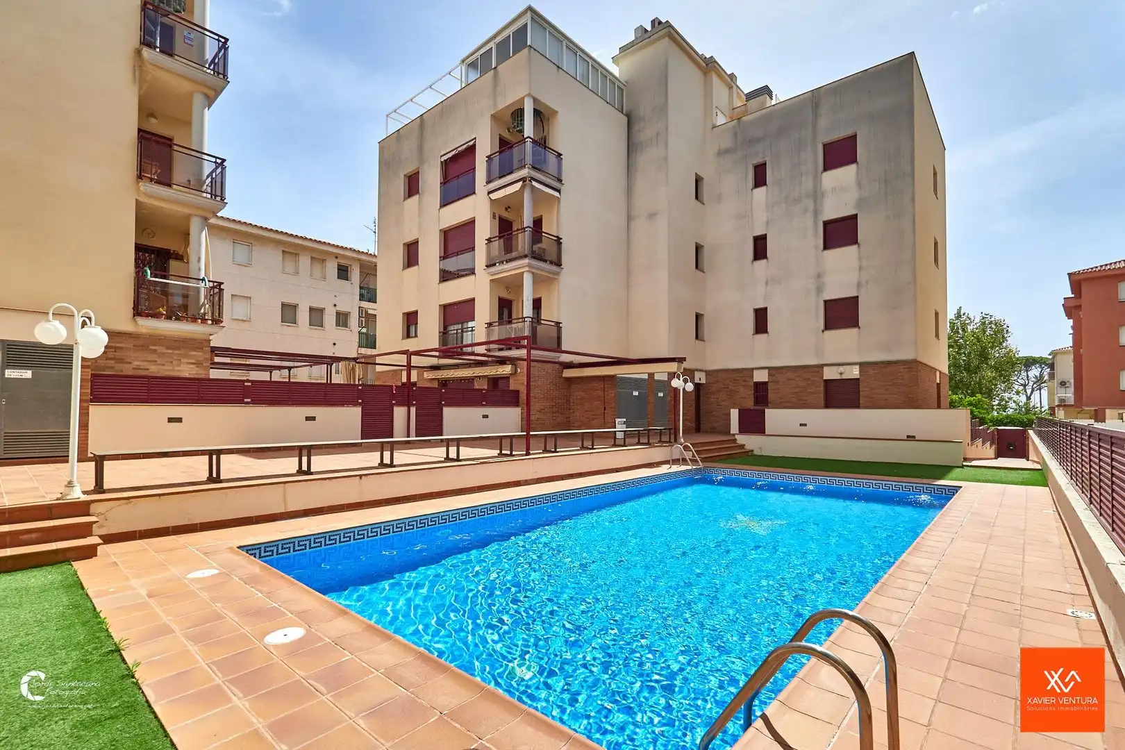 Swimming pool of Attic for sale in El Vendrell  with Air Conditioner, Terrace and Storage room