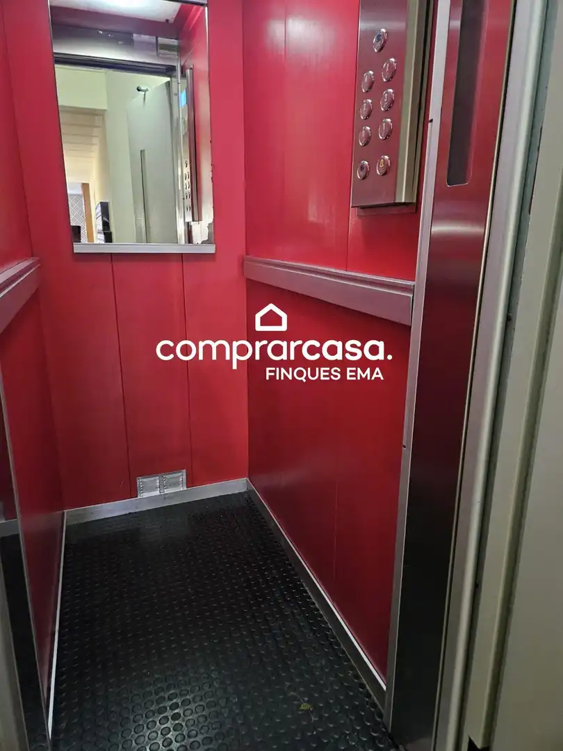 Pis en venda en Sant Boi de Llobregat amb Parquet i Balcó
