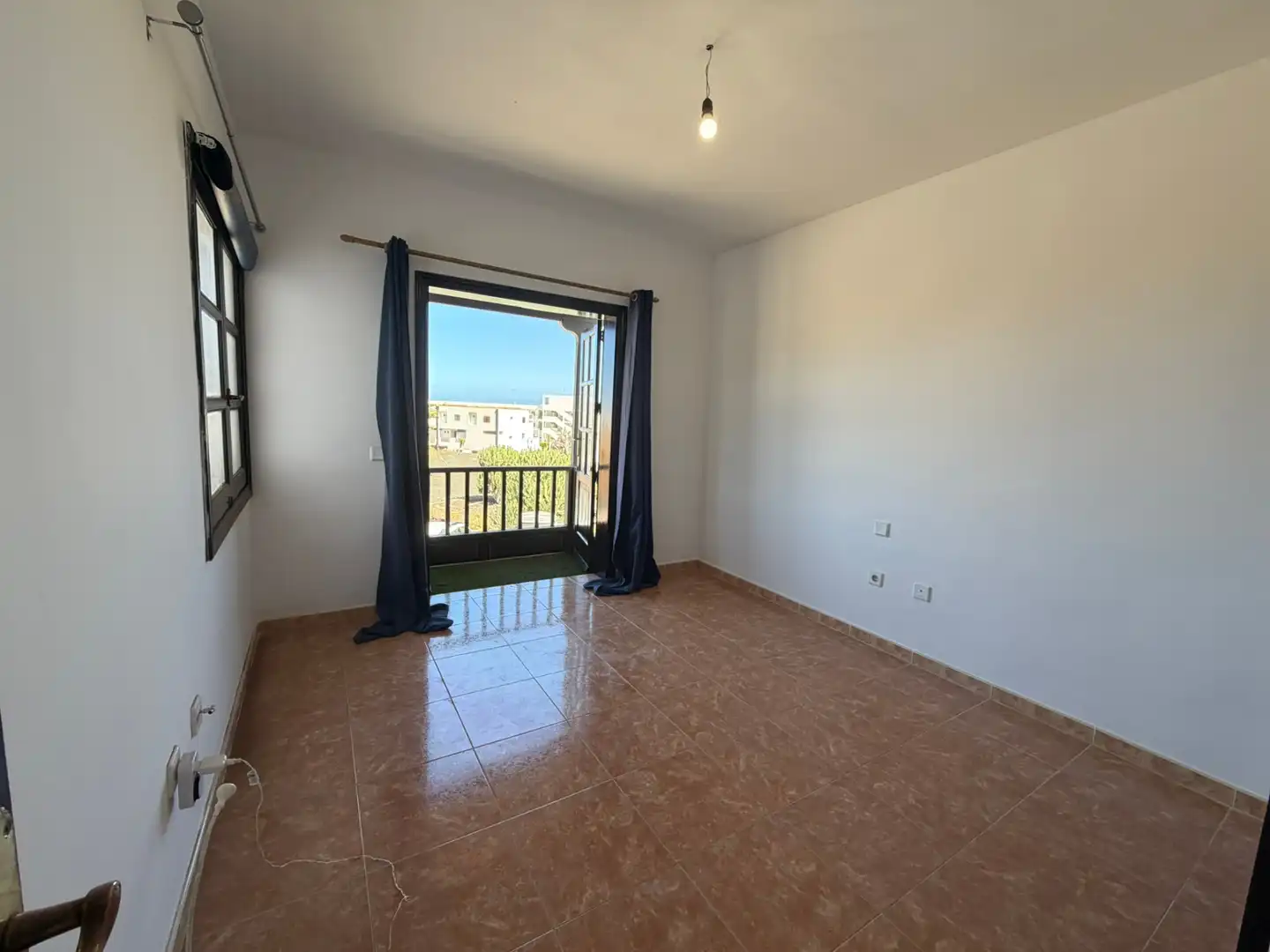 Casa aparellada amb terrassa en venda a Costa Teguise, imagen 16