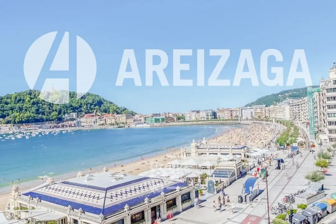 Vista exterior de Piso en venta en Donostia - San Sebastián  con Calefacción, Terraza y Balcón