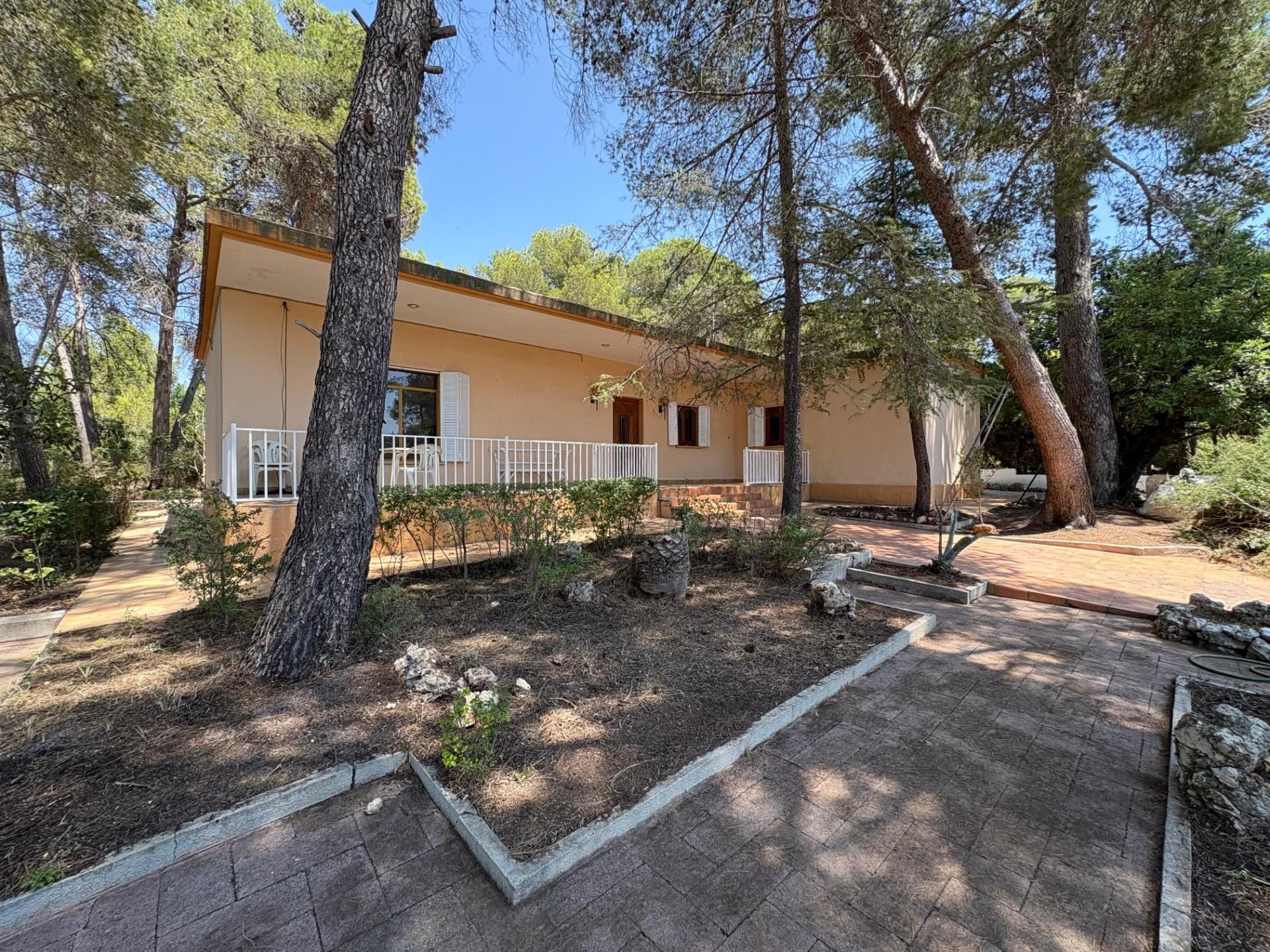 Exterior view of House or chalet for sale in Chiva  with Private garden, Terrace and Swimming Pool