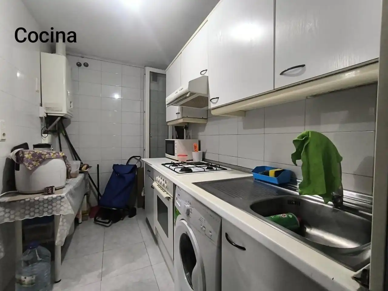 Kitchen of Flat for sale in Zaragoza  with Heating and Furnished