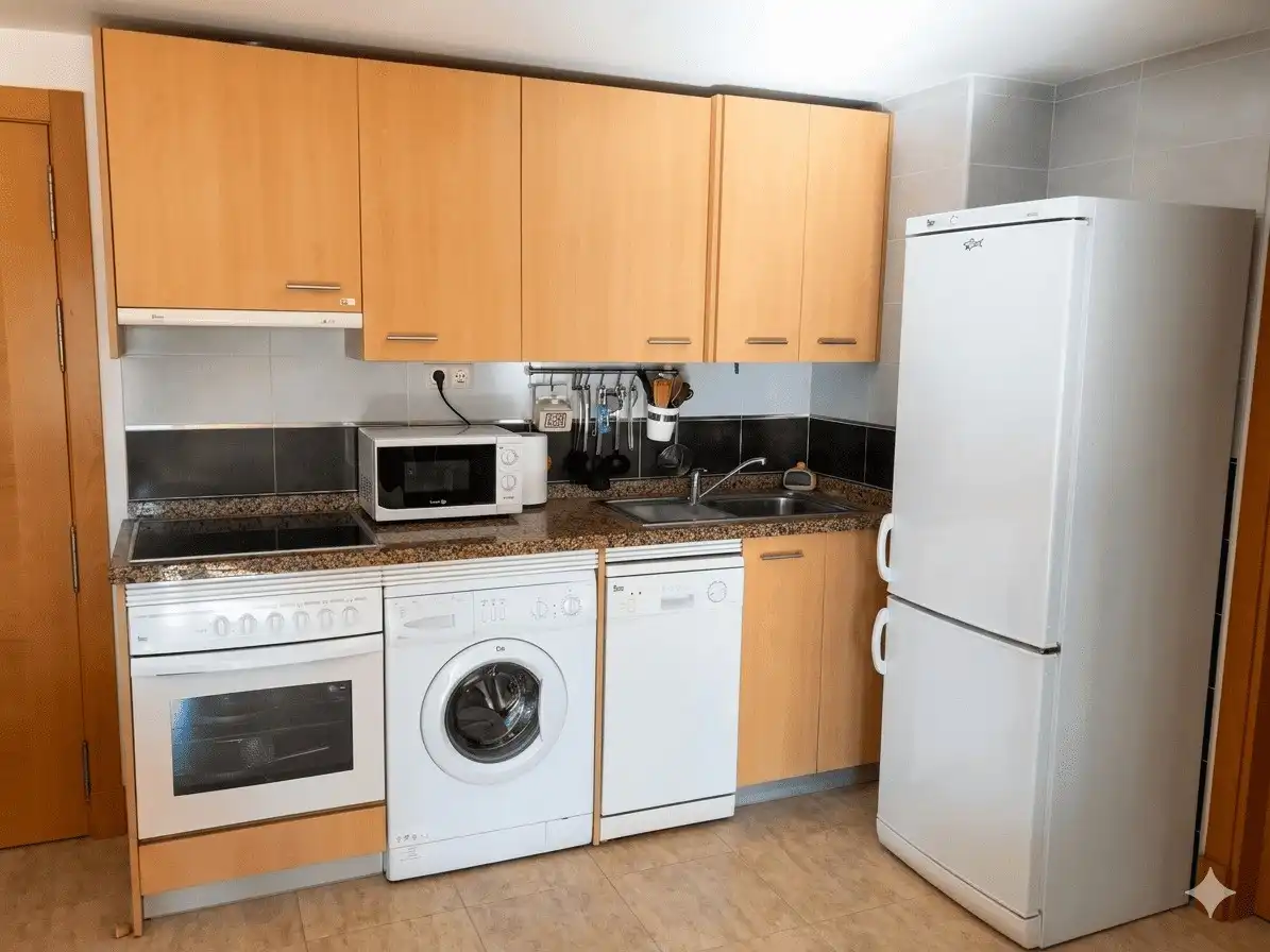 Cocina de Apartamento de alquiler en Estepona con Aire acondicionado, Terraza y Amueblado