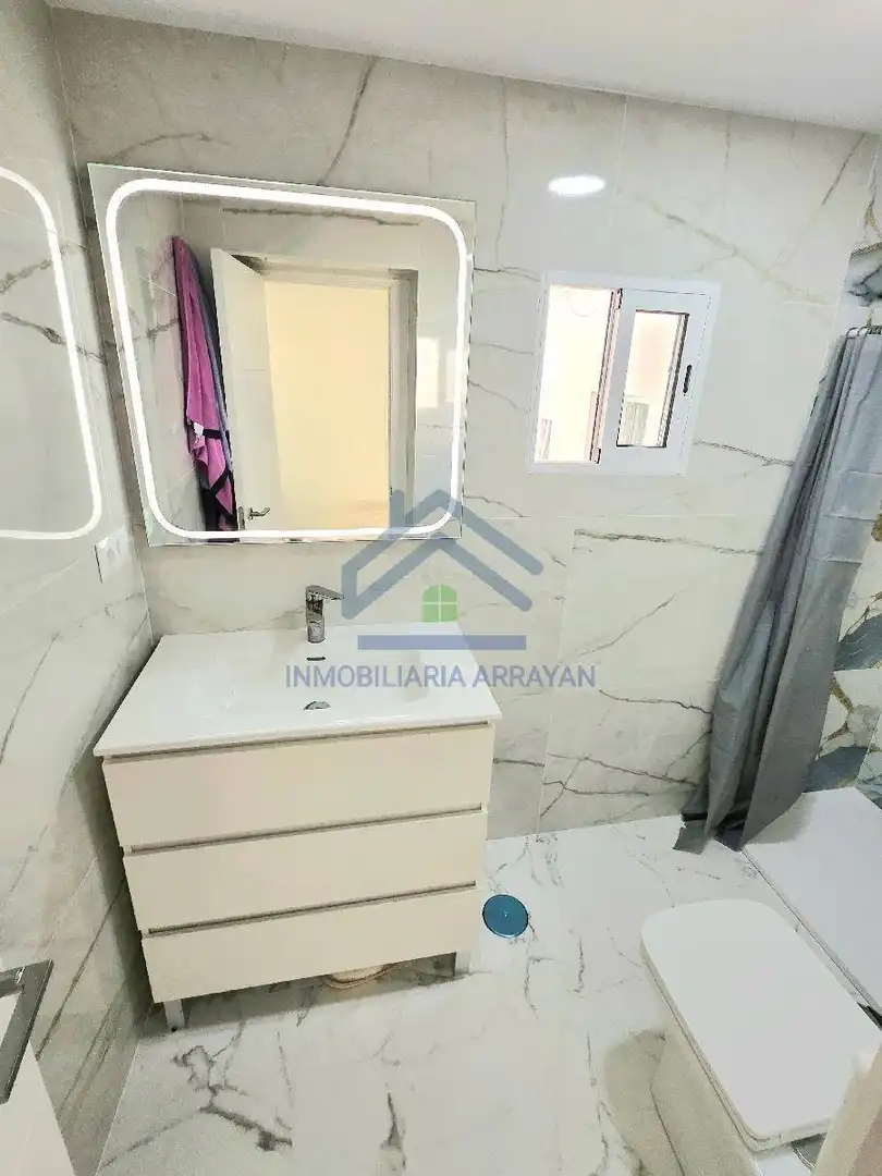 Bany de Casa o xalet en venda en La Zubia amb Aire condicionat