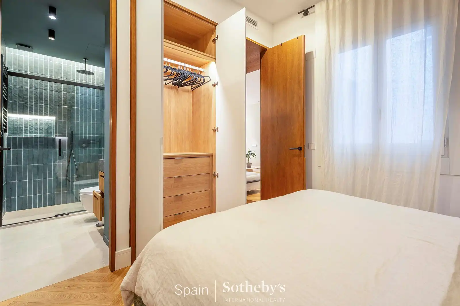 Bedroom of Apartments for sale in Madrid  with Air Conditioner and Heating