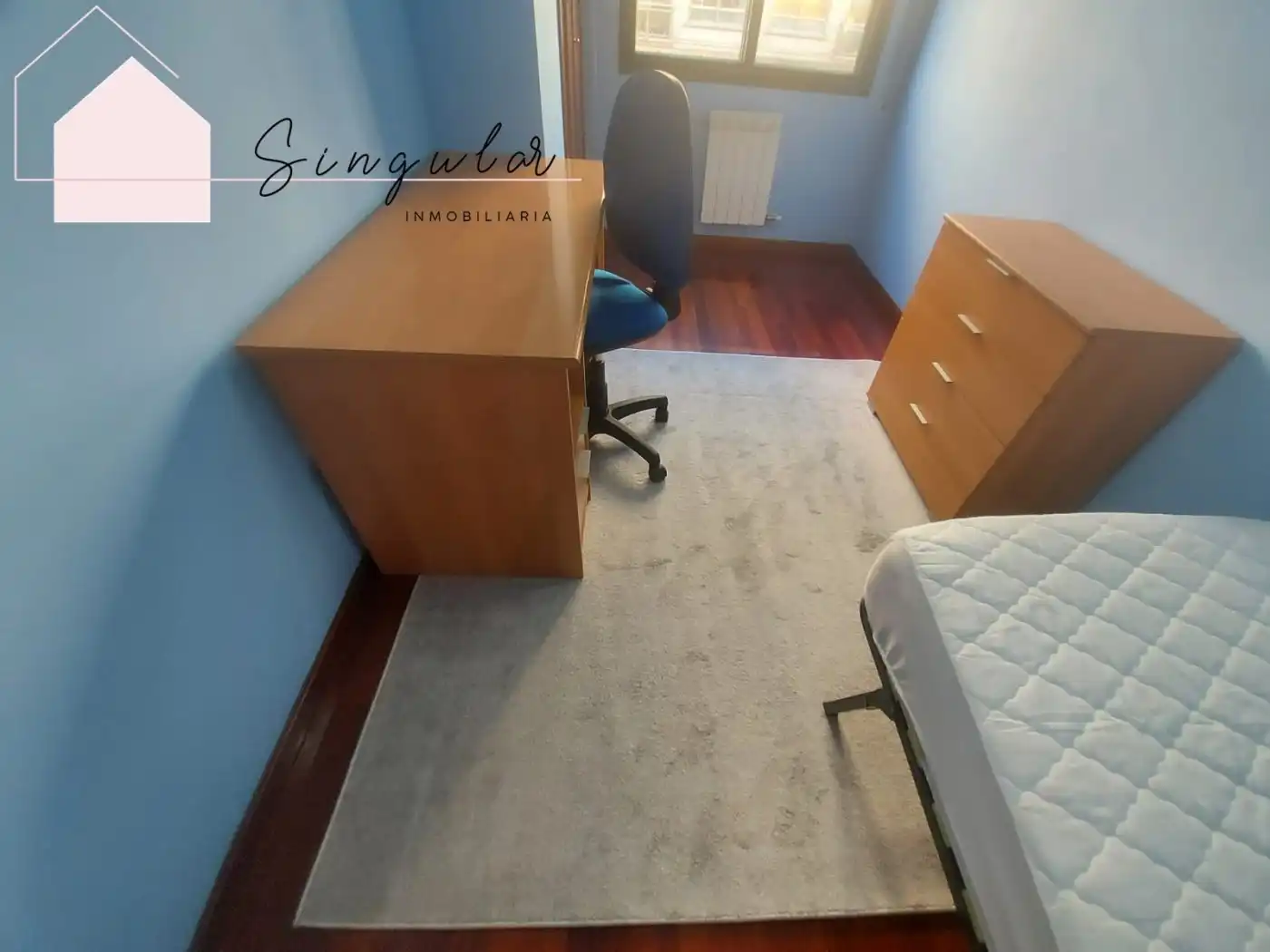 Schlafzimmer von Wohnung zur Miete in Vigo  mit Heizung, Parkett und Terrasse