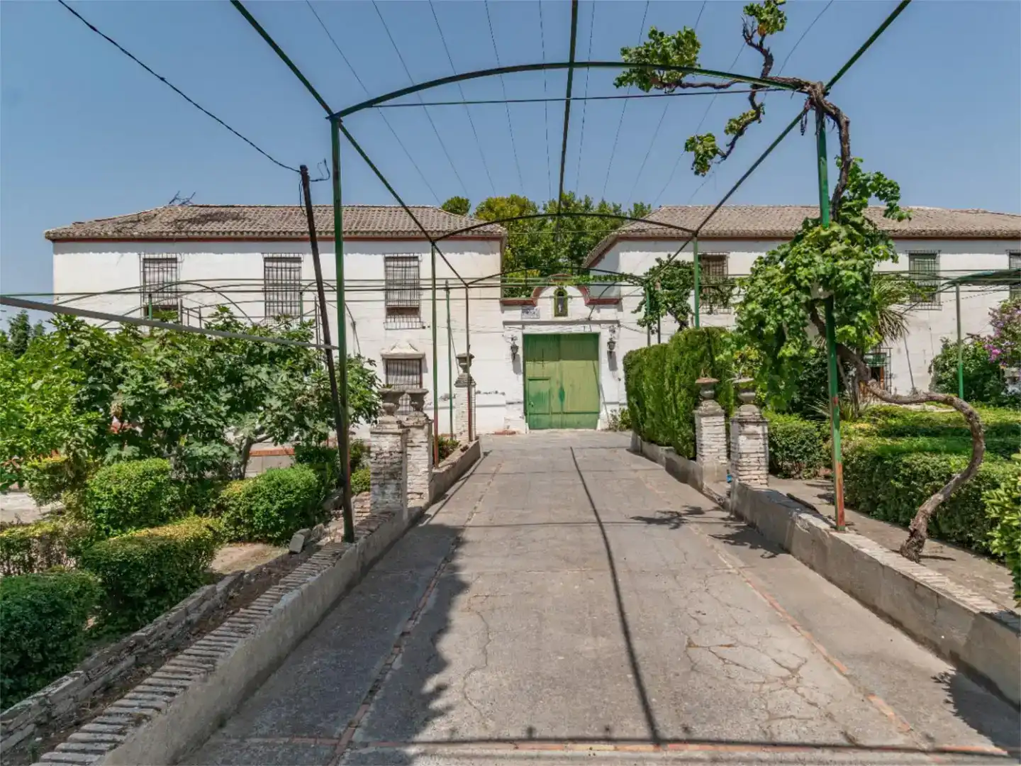 Vista exterior de Piso en venta en Granada con Jardín privado y Piscina