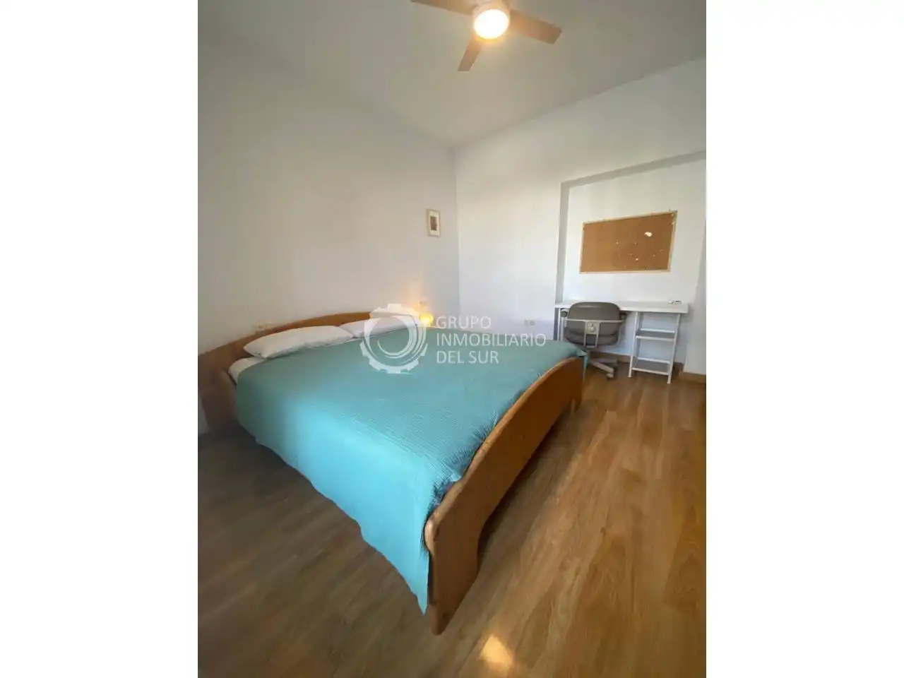 Dormitori de Casa adosada en venda en Puerto Real amb Aire condicionat, Jardí privat i Terrassa
