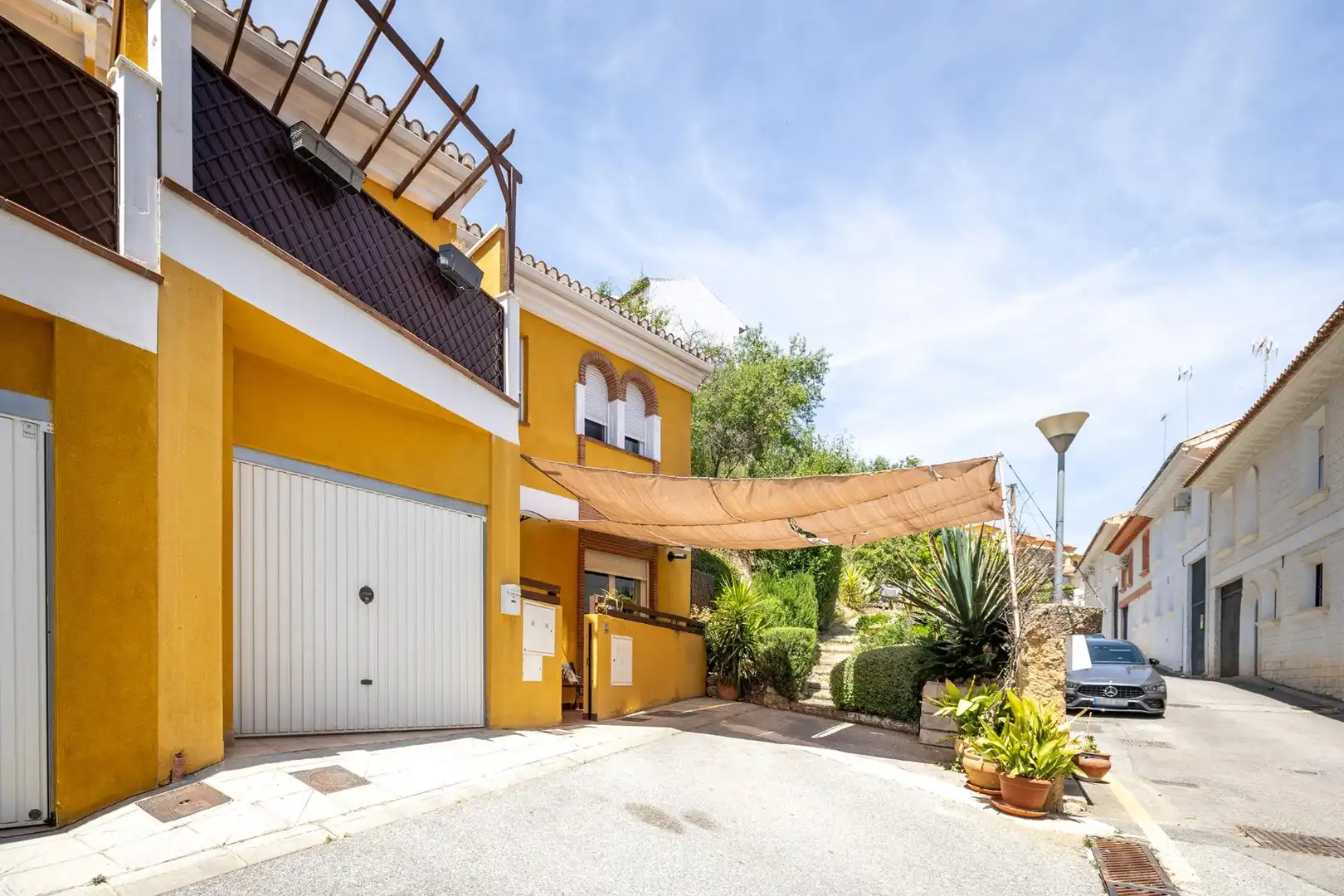 Vista exterior de Casa adosada en venta en Gójar con Calefacción