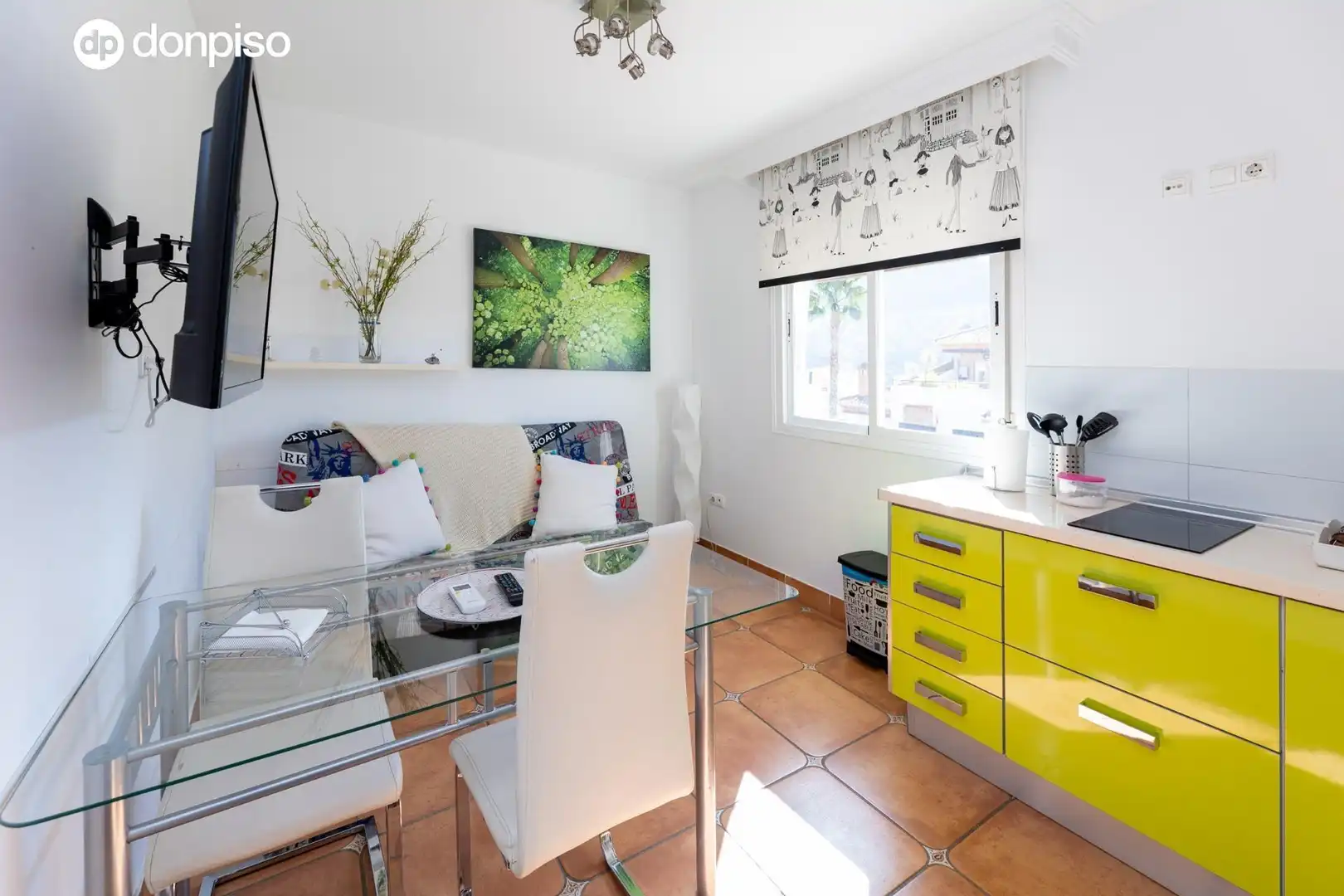 Cocina de Casa o chalet en venta en Granada con Jardín privado, Terraza y Piscina