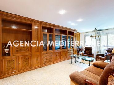 Appartamento con balcone in vendita a Calle ALBORAYA