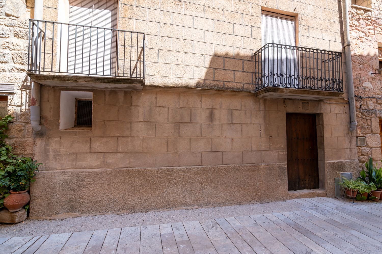 Exterior view of Single-family semi-detached for sale in Horta de Sant Joan  with Storage room, Furnished and Balcony
